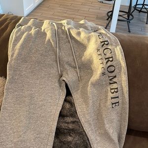 Men’s gray Abercrombie sweatpants